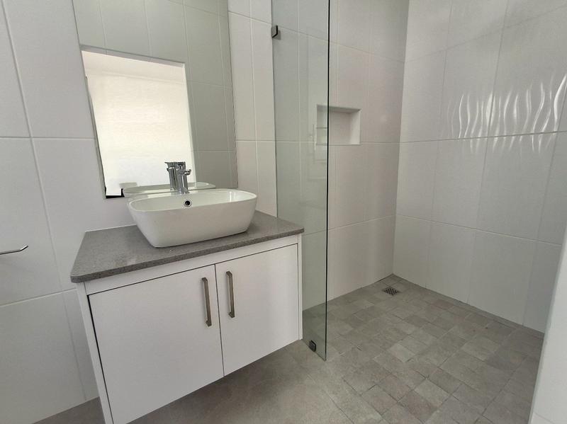 3 Bedroom Property for Sale in Golden Mile Western Cape